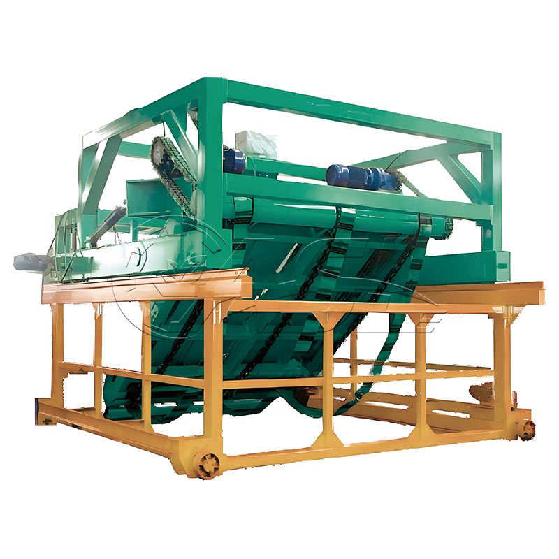 Chain plate compost turner