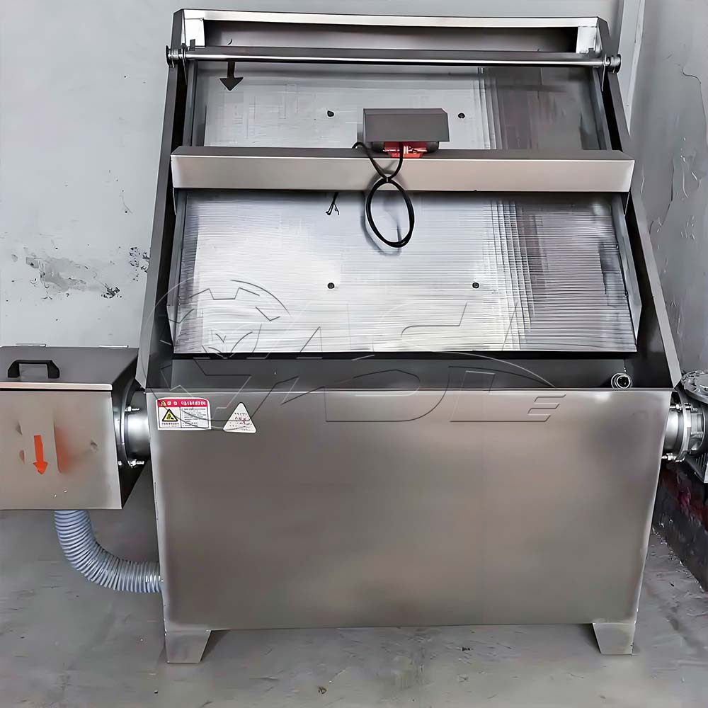 Inclined screen solid-iquid separator